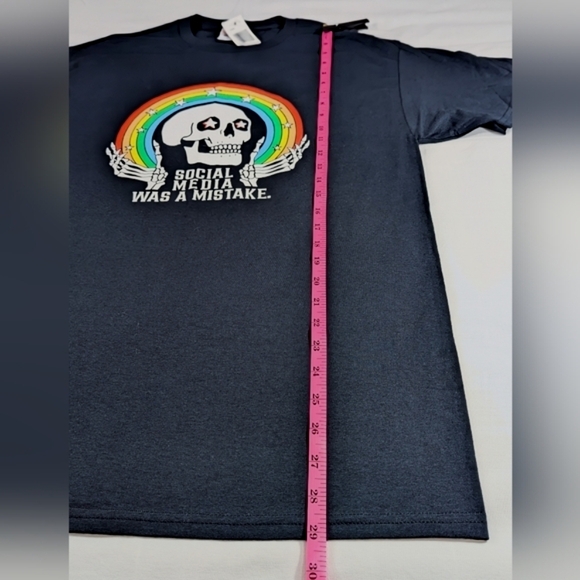 🆕 "Social Media Was A Mistake" Graphic Tee (M) - Picture 6 of 10